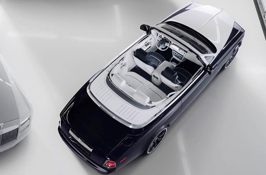 Британский производитель Rolls-Royce презентовал роскошную версию Zenith Collection