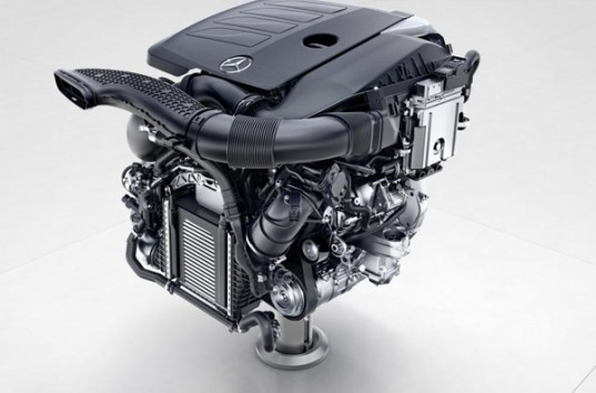 Компания Mercedes-Benz представила четыре новых двигателя (ФОТО)
