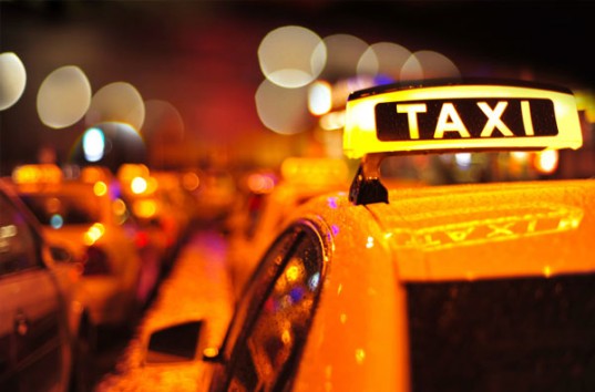 Комфортабельные поездки на такси по Москве — новые кар-сервисы становятся модными