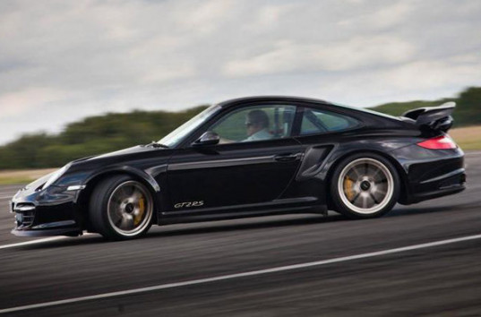 Porsche рассекретил внешний вид экстремального суперкара 911 GT2 RS
