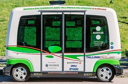 В Таллине начали работу бесплатные беспилотные автобусы, вмещающие восемь человек