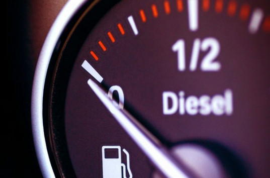 Париж планирует запретить бензиновые и дизельные машины до 2030 года