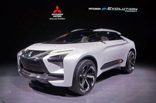 Mitsubishi представили внедорожник «e-Evolution» на автосалоне в Токио (ФОТО, ВИДЕО)