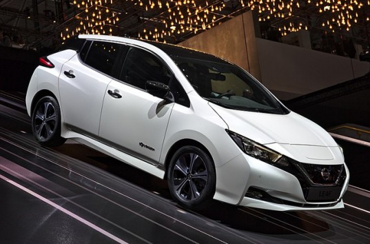 По результатам испытаний новый Nissan Leaf получил наивысшую оценку безопасности (ВИДЕО)