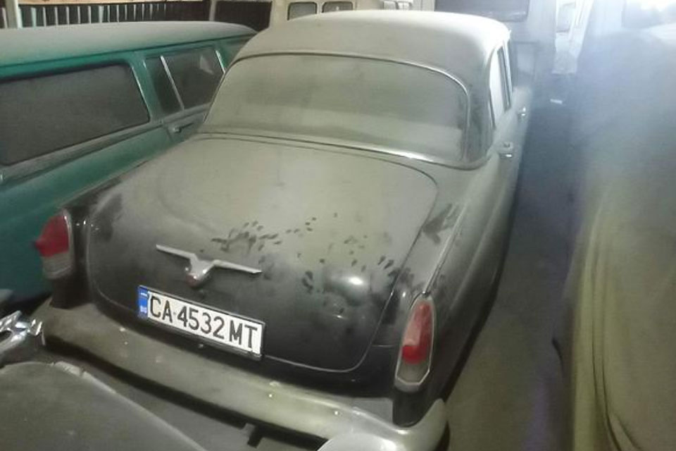 Около 100 советских авто в музейном состоянии выставили на продажу
