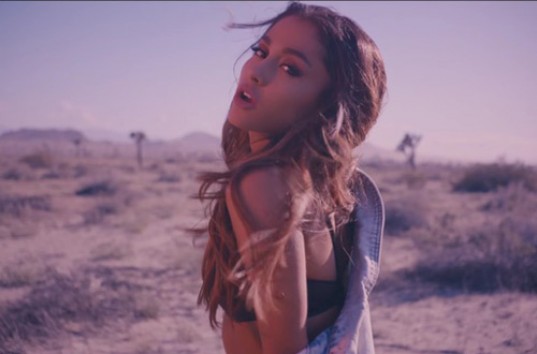 Поп-артистка Ариана Гранде выпустила клип на песню “Into You” (ВИДЕО)