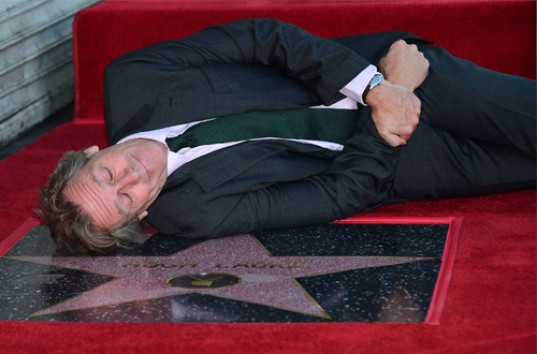 Британский актер Хью Лори получил звезду на Аллее славы в Голливуде