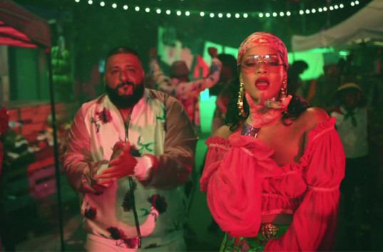 DJ Khaled и Rihanna выпустили новый клип на песню Wild Thoughts (ВИДЕО 18+)