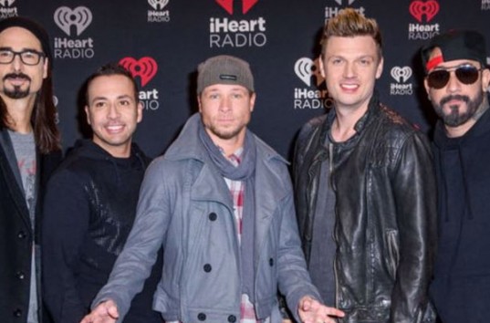 Backstreet Boys вернулись с грохотом: на концерте обвалилась арка