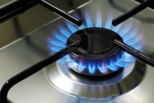 «Власти Украины из-за МВФ подняли тарифы на газ и у них же возьмут под это кредит» — эксперт