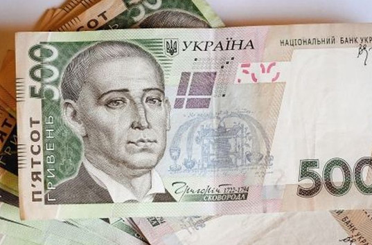 Виктор Медведчук считает дикостью высокие зарплаты чиновников