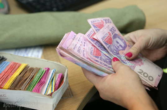 «Повышение реальных зарплат на 5% не решит проблему бедности в Украине» — Рева