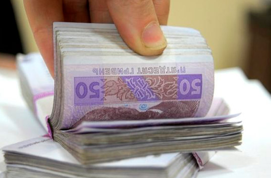 Украинские политсилы начали показывать, на что тратят свои миллионы