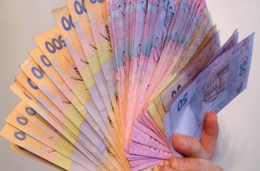 Реформаторы Кабмина увеличат свои зарплаты на 60 тыс. грн.