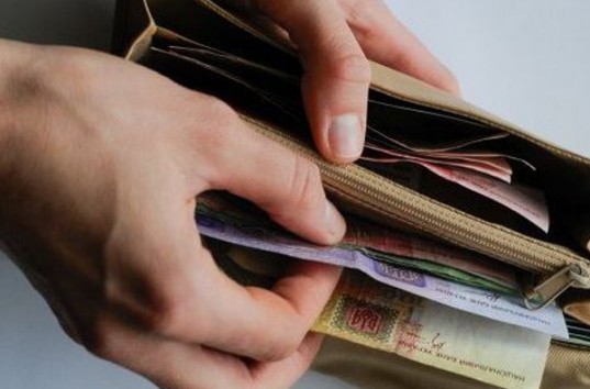 Минсоцполитики Украины предложило снизить налоги для получателей больших зарплат