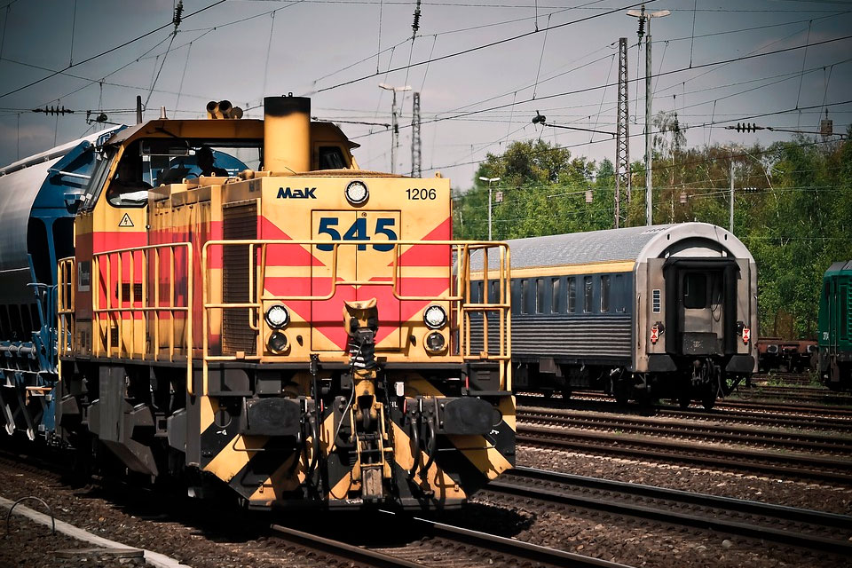 В Украине возобновятся железнодорожные перевозки: названа новая дата