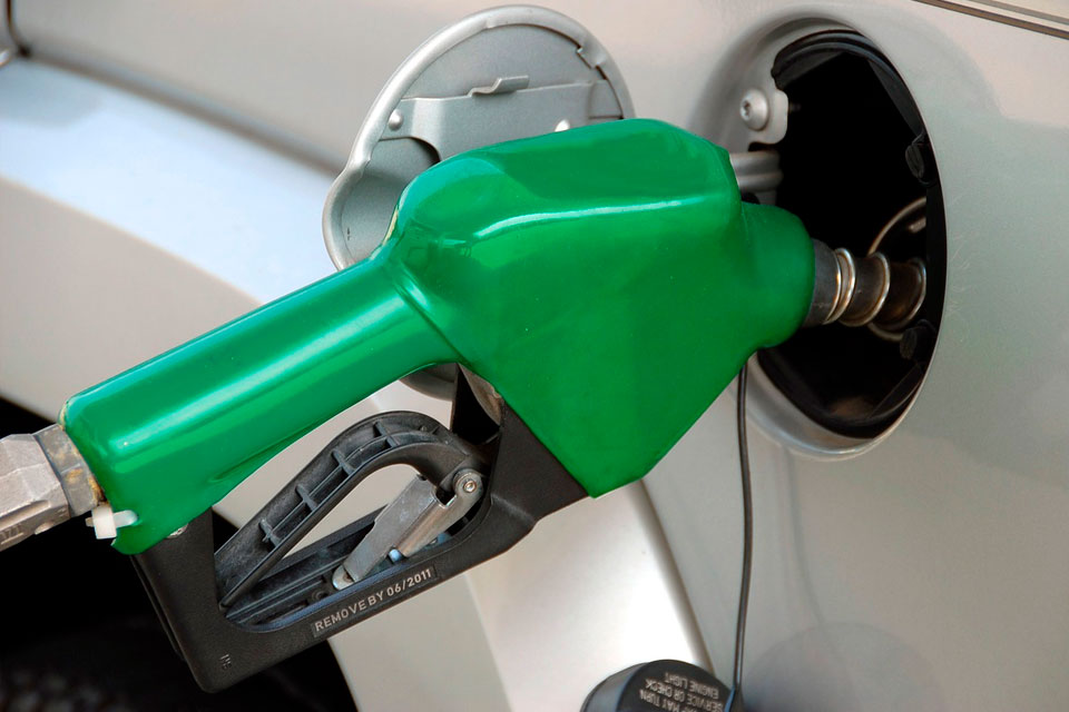 АЗС Украины обязали держать цены на бензин ниже 30 грн/литр