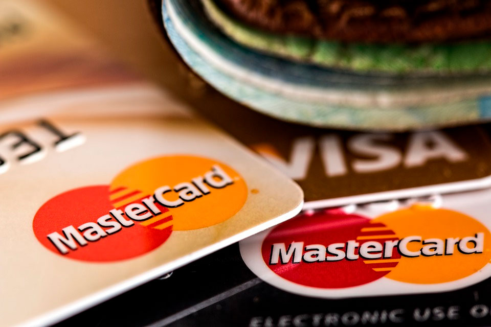 Долги за коммуналку в Украине теперь списываются с вашей кредитной карты автоматически