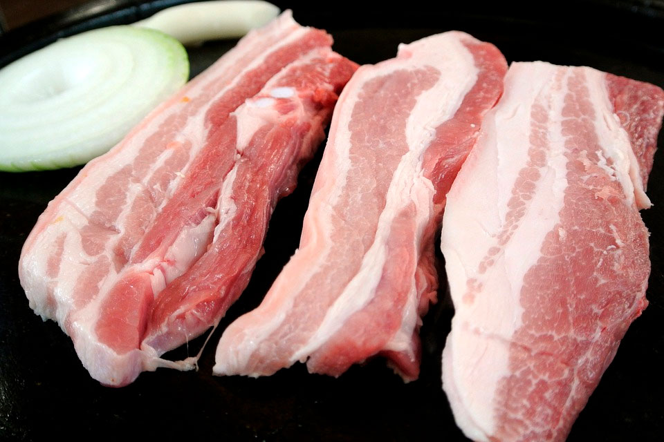В Украине резко пошли вверх цены на свинину: какая сейчас стоимость