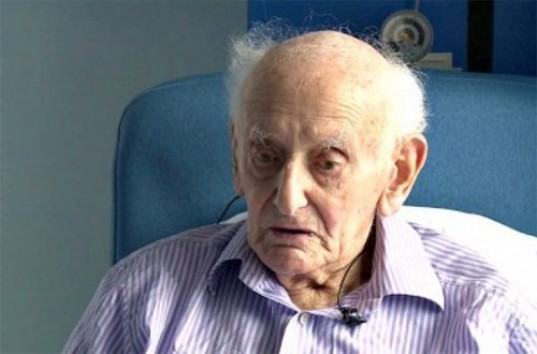 Самый пожилой пациент 99-летний британец Виктор Марстон одолел рак кишечника