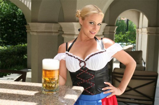 Исследователи установили — женщинам в личной жизни поможет пиво