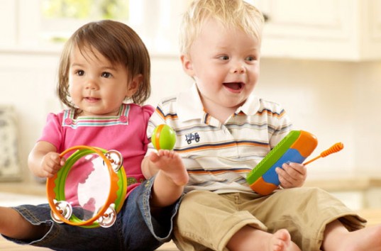 Детские развивающие игрушки: Где сейчас лучше покупать, в интернете или в обычном магазине?