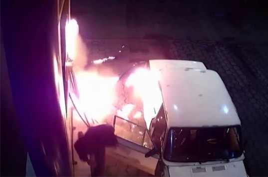 Россиянин на АЗС поджёг себя во время заправки авто (ВИДЕО)