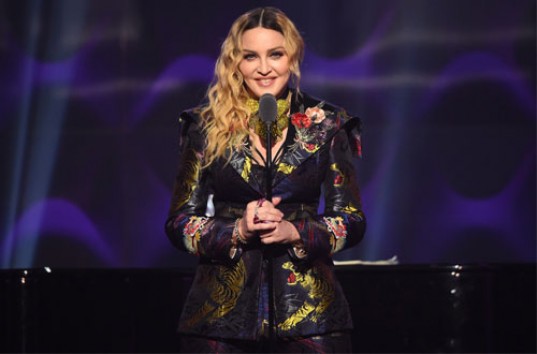 Мадонна получила почетное звание «Женщина года» от журнала Billboard