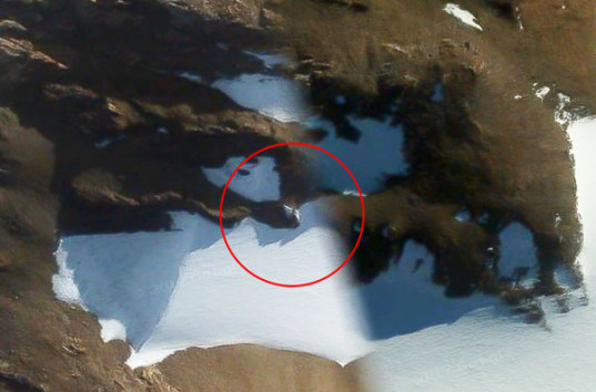 Во льдах Антарктиды похоронен гигантский НЛО! Обнародованы его координаты по Google Earth