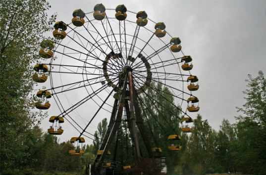Без электричества запустили колесо обозрения в Чернобыльской зоне (ВИДЕО)