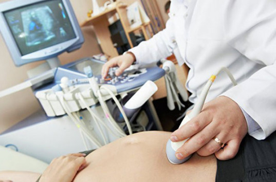 Беременный мужчина в скором времени будет рожать в Финляндии
