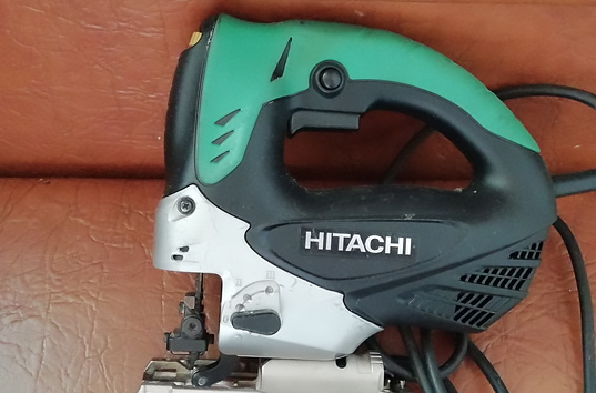 Электролобзик Hitachi
