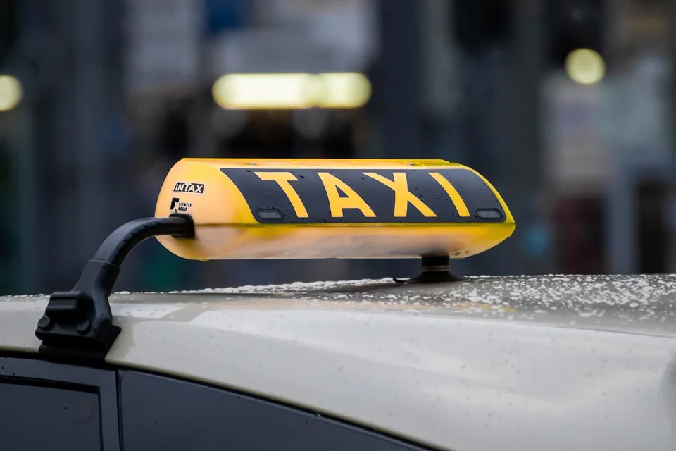 Особенности выбора службы такси