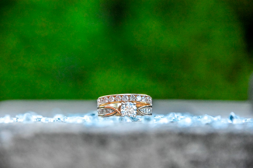 Как выбирать кольцо с бриллиантами в современном многообразии ювелирных украшений