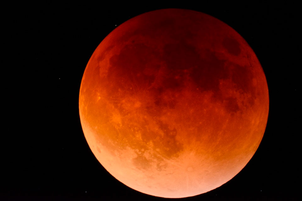19 ноября 2021 года будет самое длинное за последние 500 лет лунное затмение