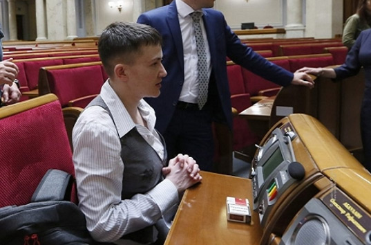 Надежда Савченко заявила, что ее коллеги в парламенте напоминают ей школьников