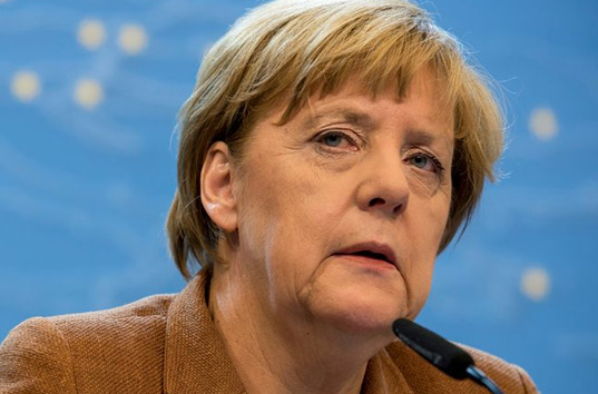 Меркель потребовала от Британии определиться со сроками выхода из ЕС
