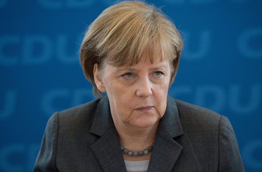 Меркель отказалась менять миграционную политику из-за нападений на мирных жителей