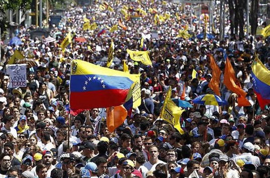 США и оппозиция готовят государственный переворот в Венесуэле, — замминистра МИД Альварес Эррера