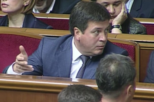 Реакция вице-премьера Зубко на мат Гройсмана в его адрес попала на камеры (ВИДЕО)