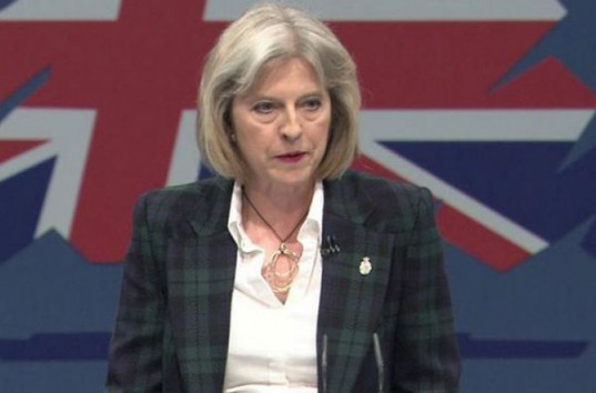 Премьер Британии попросила парламент не препятствовать выходу из ЕС