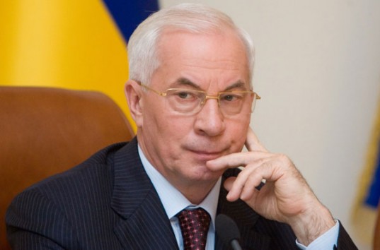 Порошенко солгал Байдену о том кто развязал войну в Украине, — Азаров