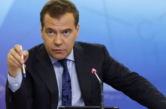 Медведев предупредил россиян о долгой жизни под гнетом санкций