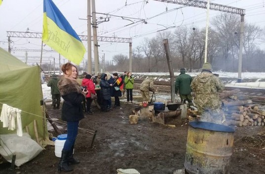 Блокада Донбасса: Ветеранам АТО приказали свернуть редуты и прекратить протест