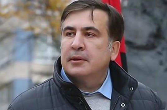 Колонна митинга Саакашвили пришла под Верховную Раду. Туда же стягиваются силовики