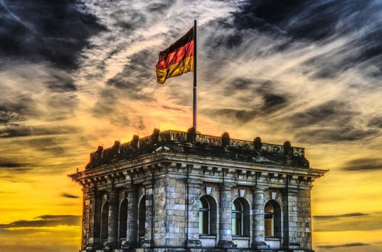 Немецкий Флаг Рейхстаг