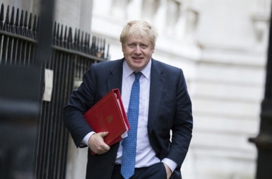 Глава британского МИДа Джонсон: Великобритания не рассматривает новых ударов по Сирии