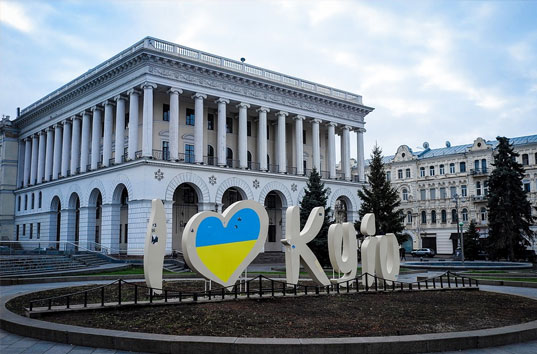 Киевский суд отменил решение на переименование улиц в Бандеры и Шухевича