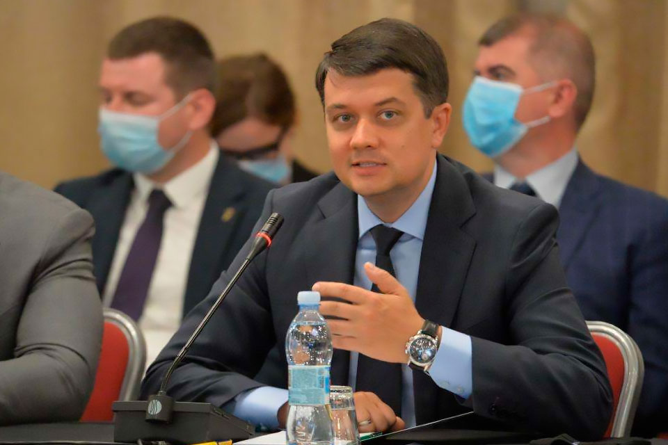 Спикер ВР Украины Разумков опроверг возможность досрочных выборов президента