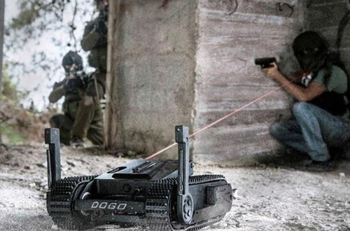 Израильтяне создали робота, который вооружен пистолетом (видео)
